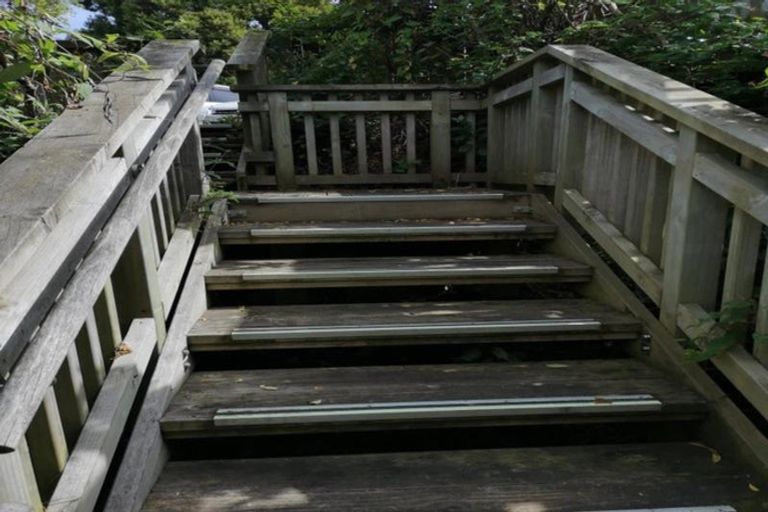 Photo of property in 4 Leadley Lane, Tawa, Wellington, 5028