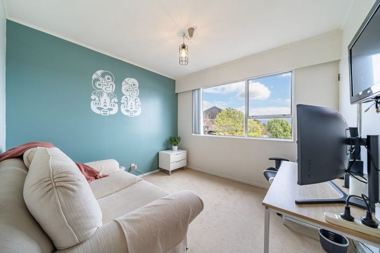 Photo of property in 6 Spey Place, Papakowhai, Porirua, 5024