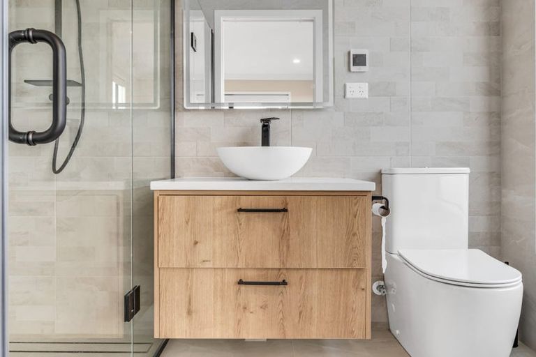 Photo of property in 52 Michael Bosher Way, Flat Bush, Auckland, 2019