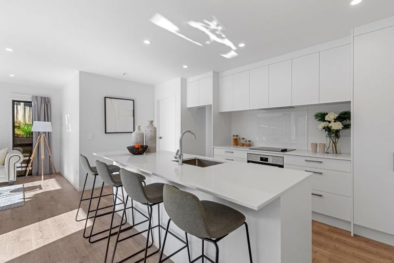 Photo of property in 36a Saffron Street, Birkdale, Auckland, 0626