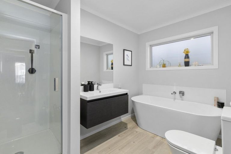 Photo of property in 157 Waipounamu Drive, Kelson, Lower Hutt, 5010