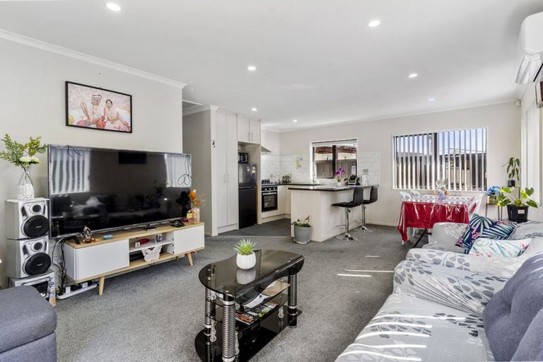 Photo of property in 66 Sunlands Drive, Manurewa, Auckland, 2102