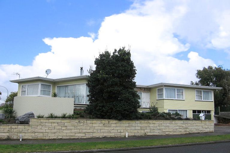 Photo of property in 1 Wigan Place, Hokowhitu, Palmerston North, 4410