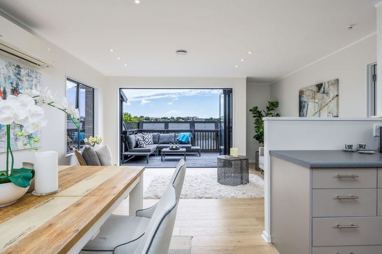 Photo of property in 49a Springfield Road, Morningside, Auckland, 1022