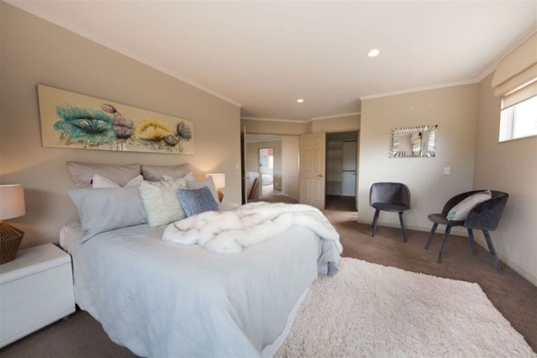 Photo of property in 18 Seacrest Drive, West Harbour, Auckland, 0618