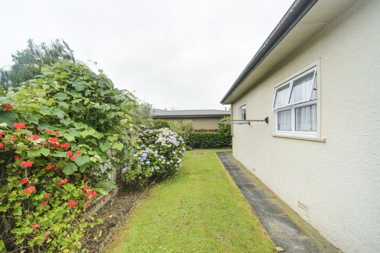 Photo of property in 1 Cremorne Avenue, Hokowhitu, Palmerston North, 4410