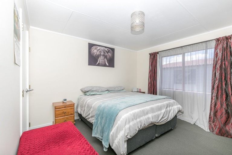 Photo of property in 7 Myrlene Place, Nawton, Hamilton, 3200