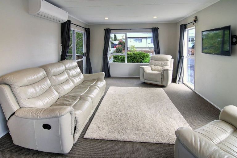 Photo of property in 9 Alton Grove, Masterton, 5810