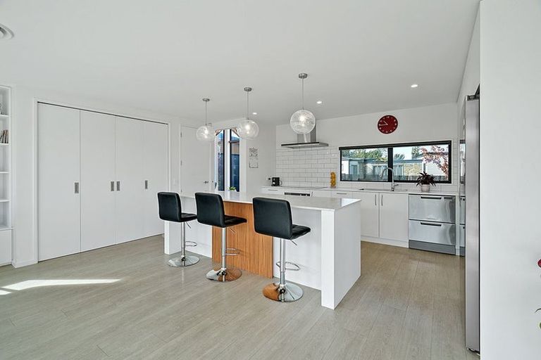 Photo of property in 43 Billington Drive, Halswell, Christchurch, 8025