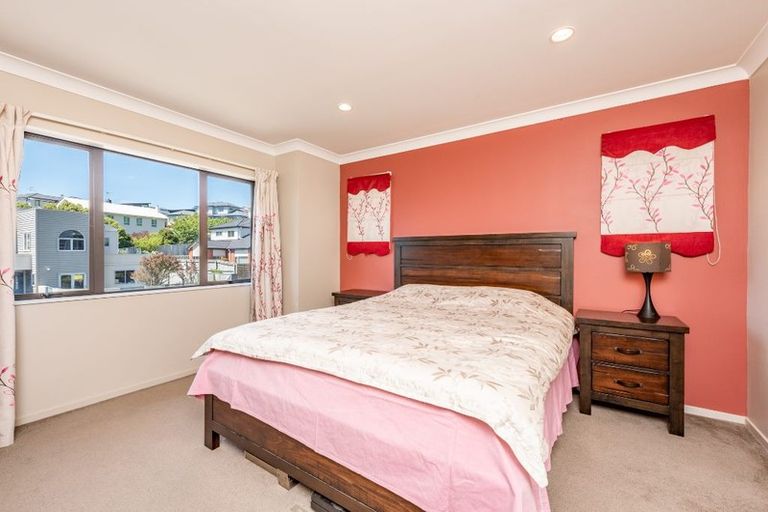 Photo of property in 6 Erlestoke Crescent, Churton Park, Wellington, 6037