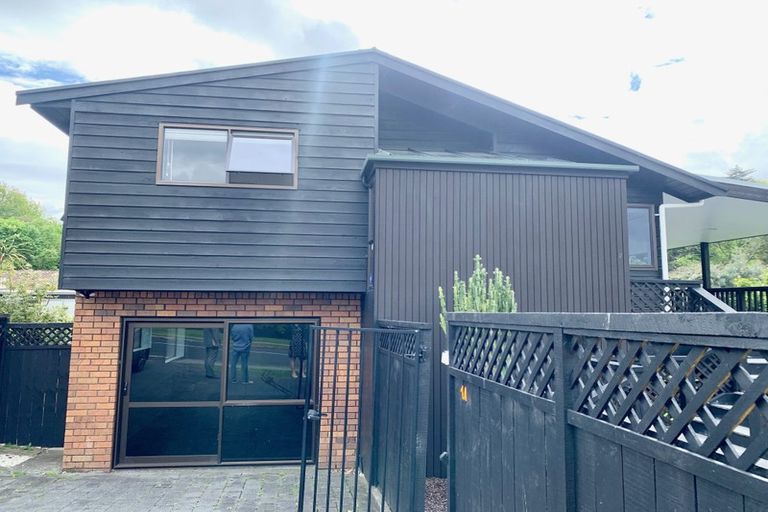 Photo of property in 2/1 Mayfair Crescent, Mairangi Bay, Auckland, 0630