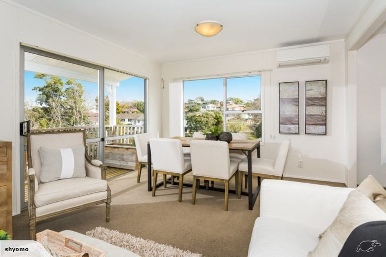 Photo of property in 1/124 Deep Creek Road, Torbay, Auckland, 0630