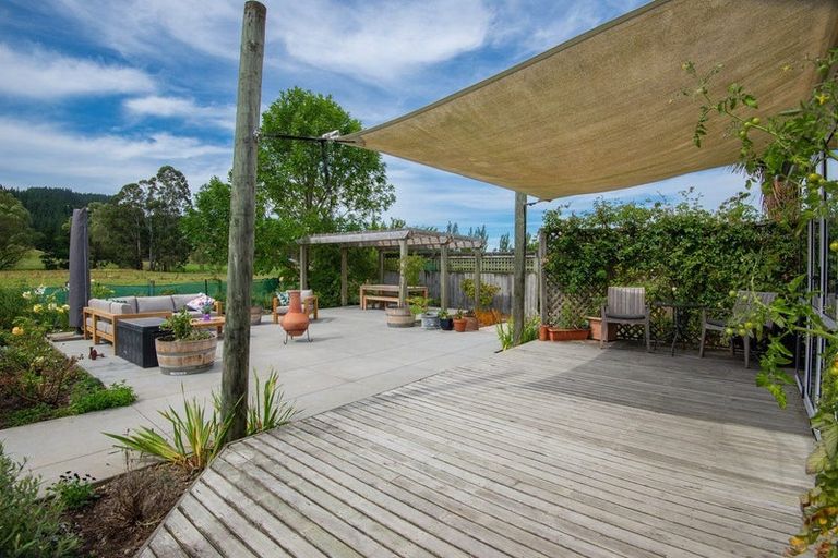 Photo of property in 74 Woodside Road, Woodside, Outram, 9073