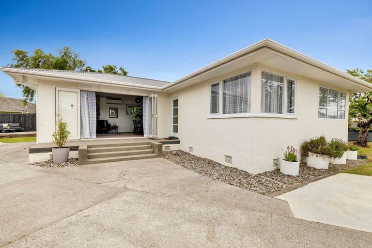 Photo of property in 22 Nottingham Avenue, Awapuni, Palmerston North, 4412