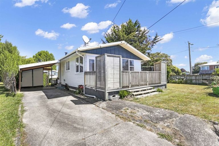 Photo of property in 2 Mabian Crescent, Deanwell, Hamilton, 3206