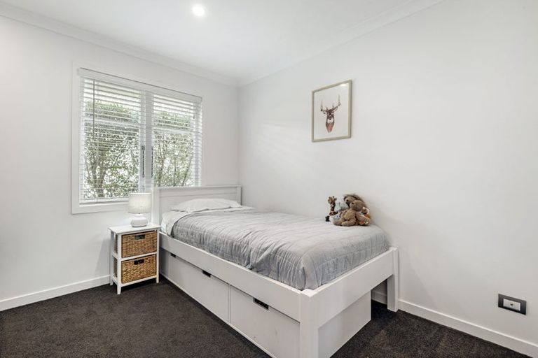 Photo of property in 4/37 Onewa Road, Northcote, Auckland, 0627