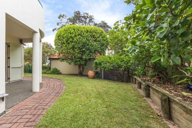 Photo of property in 4/30 Clarence Road, Northcote Point, Auckland, 0627
