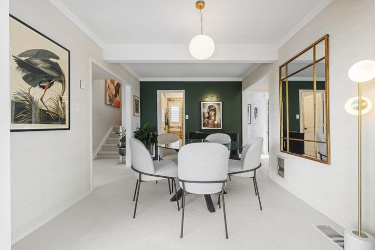 Photo of property in 1/2 Heathcote Road, Castor Bay, Auckland, 0620