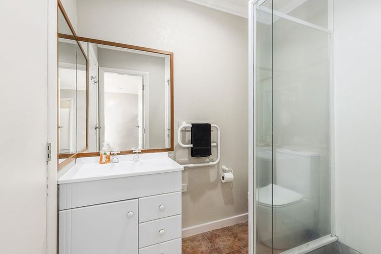 Photo of property in 54 Kahu Road, Paremata, Porirua, 5024