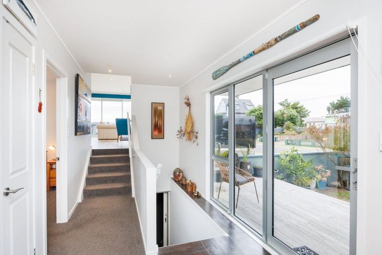 Photo of property in 18 Robbie Street, Foxton Beach, Foxton, 4815