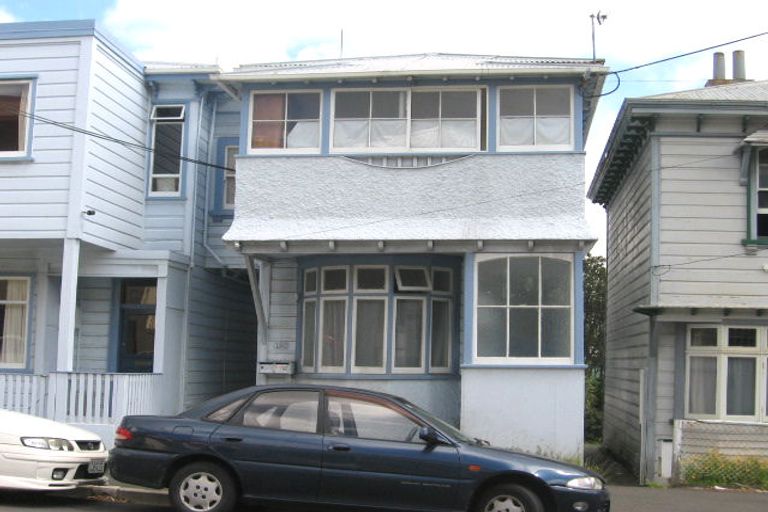 Photo of property in 130 Brougham Street, Mount Victoria, Wellington, 6011