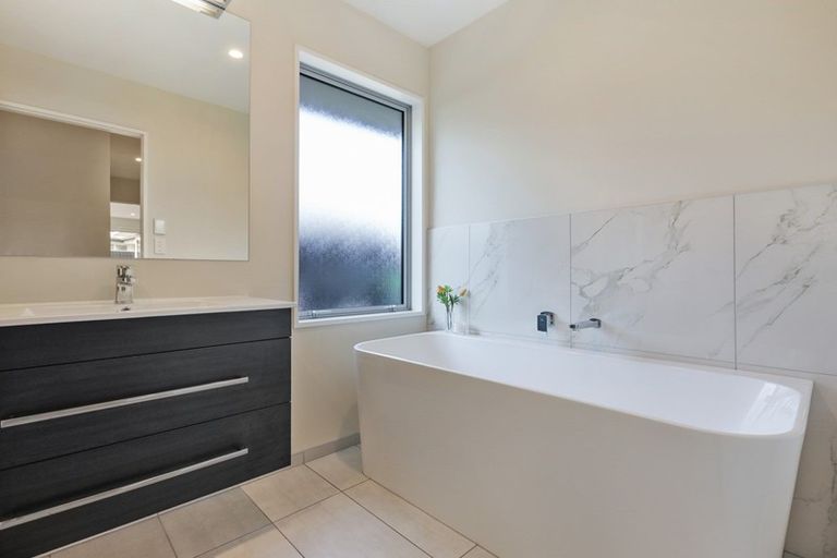 Photo of property in 14 Strauss Drive, Rolleston, 7614