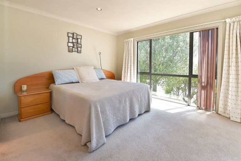 Photo of property in 8 Archer Rayner Place, Greenhithe, Auckland, 0632