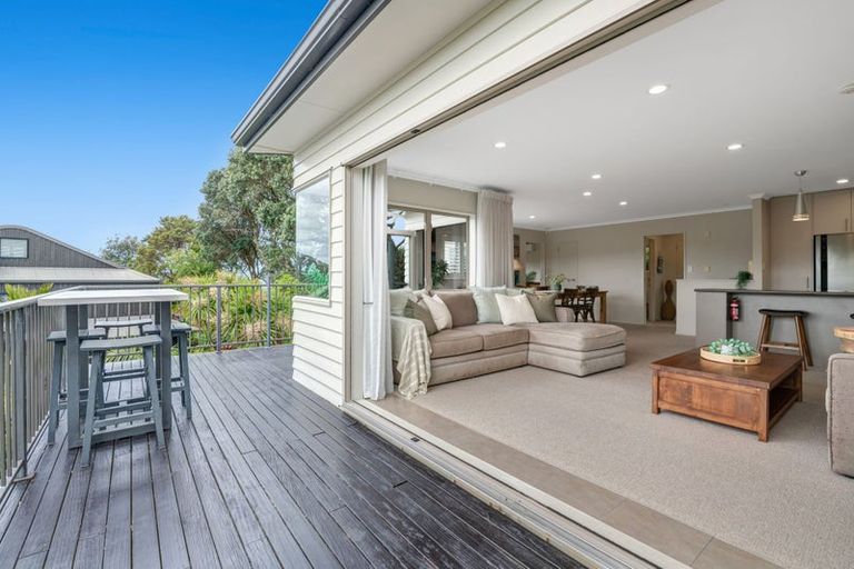 Photo of property in 31a Ocean View Road, Hatfields Beach, Orewa, 0931