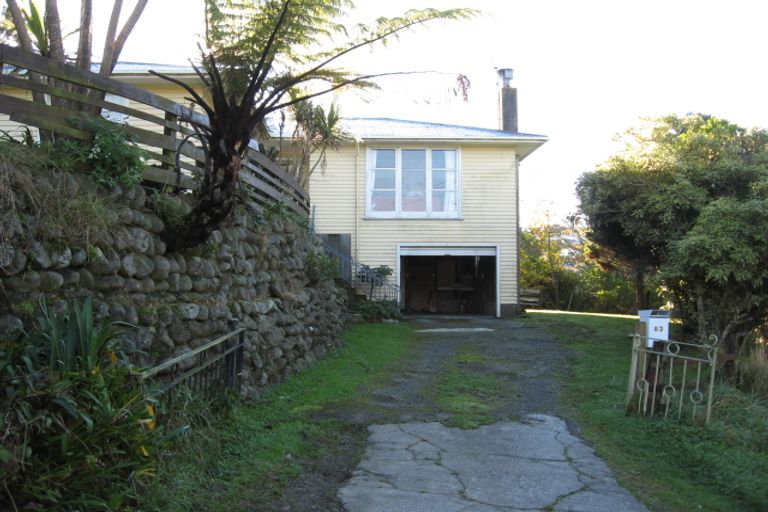 Photo of property in 83 Salford Street, Newlands, Wellington, 6037