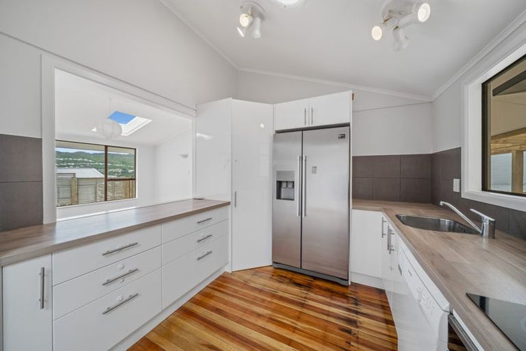 Photo of property in 2 Anzia Way, Johnsonville, Wellington, 6037