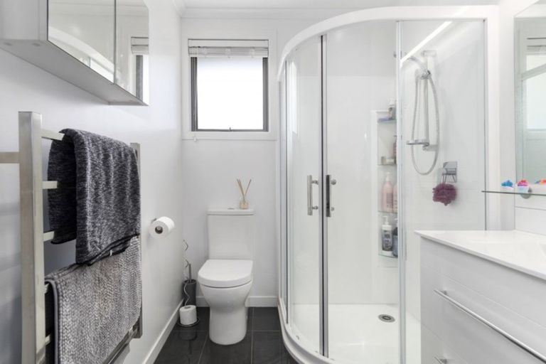 Photo of property in Waterview Estate, 6/4 Greystone Place, Omokoroa, 3114