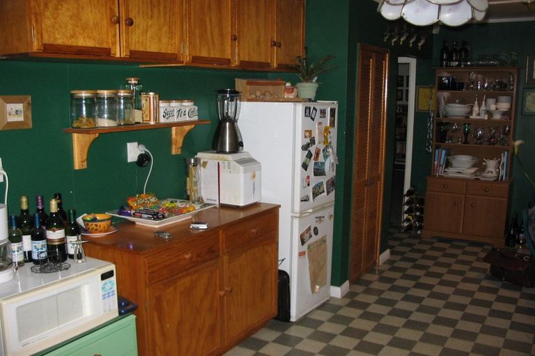 Photo of property in 26 Holmes Grove, Naenae, Lower Hutt, 5011