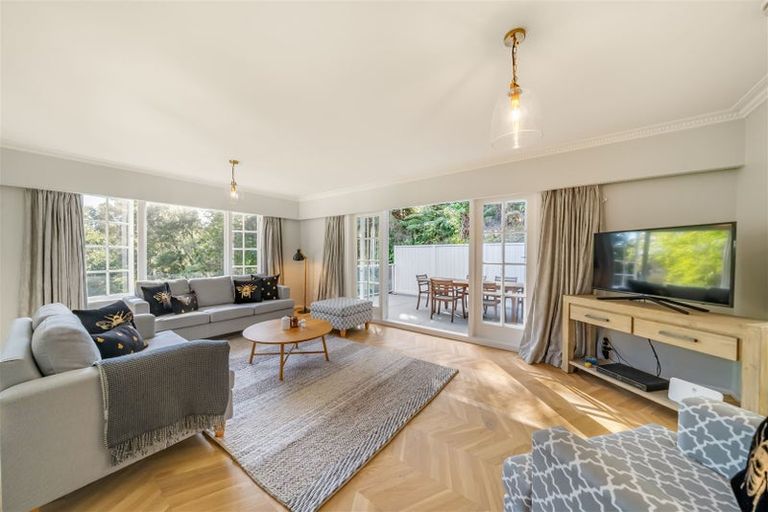 Photo of property in 67 Chatsworth Road, Silverstream, Upper Hutt, 5019