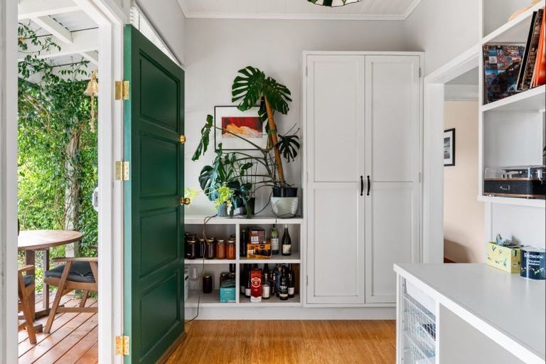 Photo of property in 6 Kanakanaia Road, Te Karaka, 4022