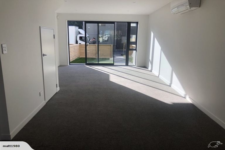 Photo of property in 2/124 Britomart Street, Berhampore, Wellington, 6023