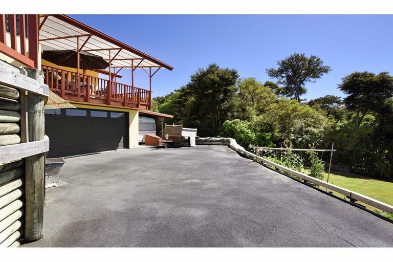 Photo of property in 9 Van Beek Place, Ruby Bay, Mapua, 7005
