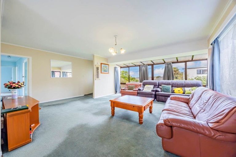 Photo of property in 2/1 Meadowvale Avenue, Forrest Hill, Auckland, 0620