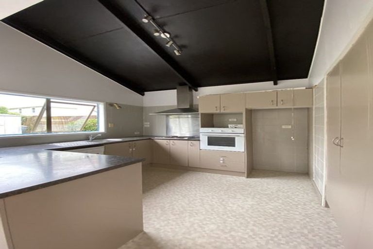 Photo of property in 21 Pukerangi Crescent, Ellerslie, Auckland, 1051