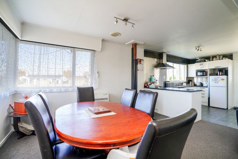 Photo of property in 64 Edinburgh Crescent, Waikiwi, Invercargill, 9810