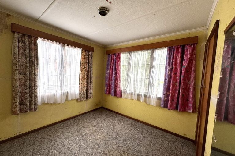 Photo of property in 215 Clyde Street, Balclutha, 9230