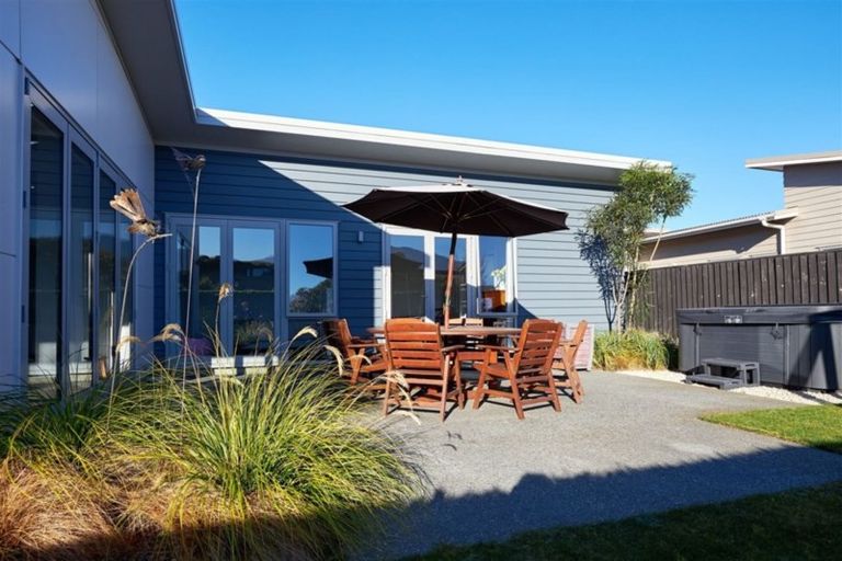 Photo of property in 1 Mcrae Gardens, Kaikoura Flat, Kaikoura, 7371