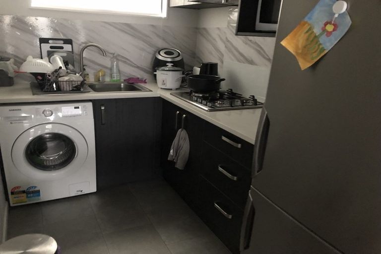 Photo of property in 44 Middlepark Road, Sockburn, Christchurch, 8042