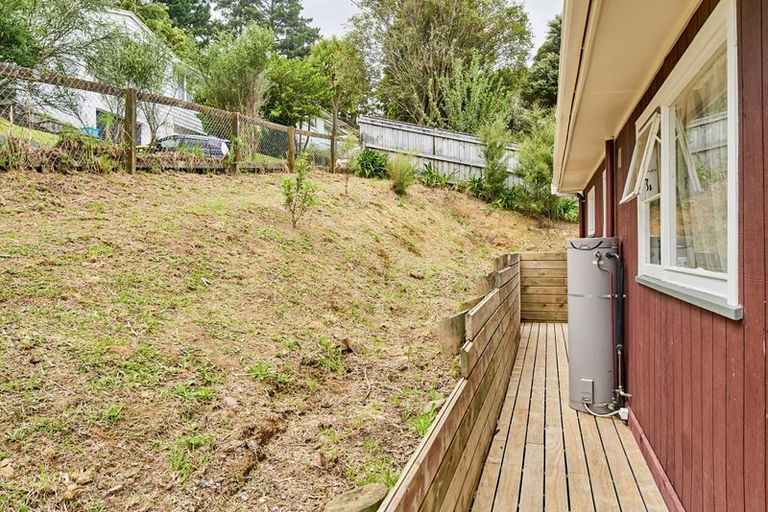 Photo of property in 4 Thomson Grove, Stokes Valley, Lower Hutt, 5019