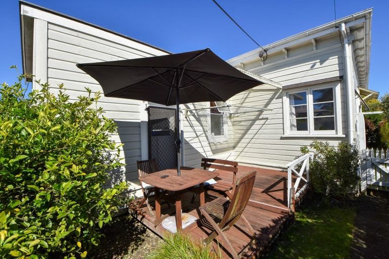 Photo of property in 94 Pembroke Street, Carterton, 5713