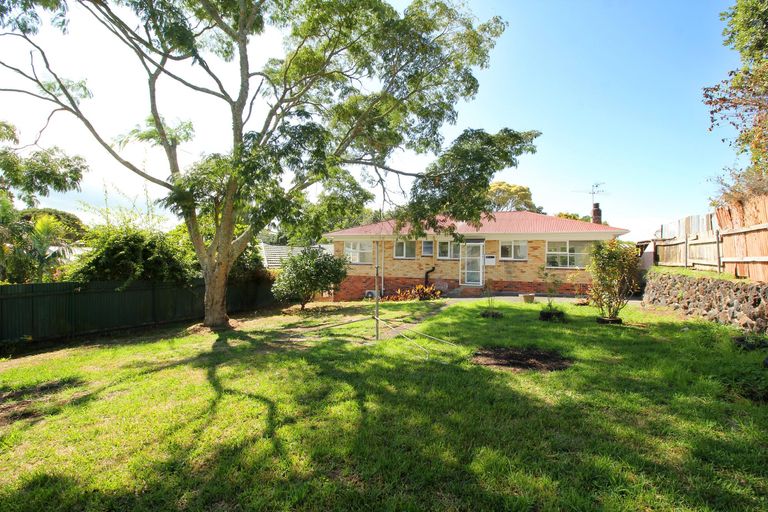 Photo of property in 34 Beaubank Road, Kelston, Auckland, 0602
