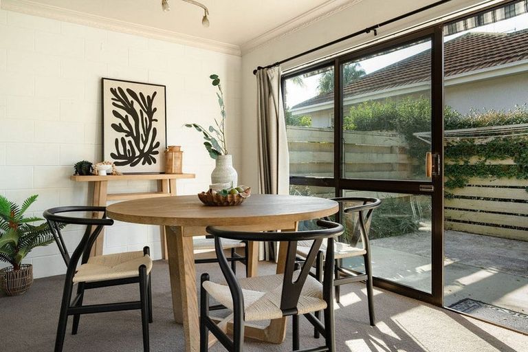 Photo of property in 415 Devonport Road, Tauranga South, Tauranga, 3112