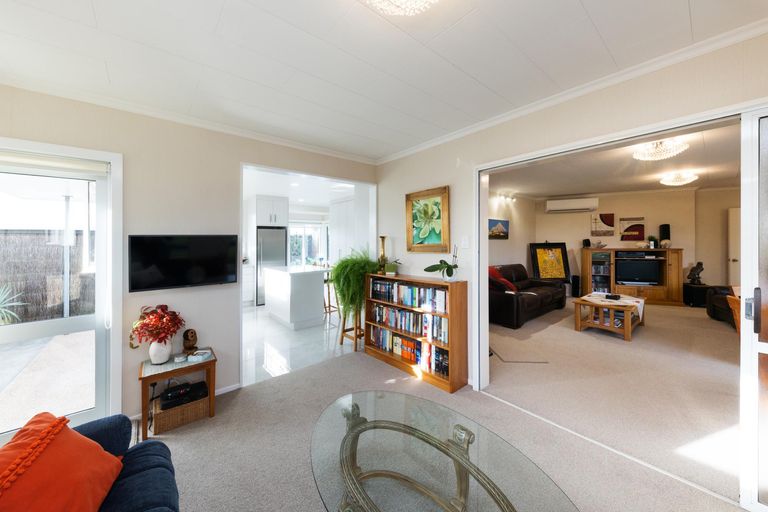 Photo of property in 7 Te Punga Place, Awapuni, Palmerston North, 4412