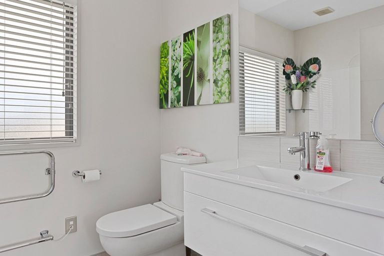 Photo of property in 22 Tahuna Street, Pegasus, 7612