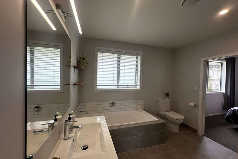 Photo of property in 18 Kawariki Road, Helensville, 0800