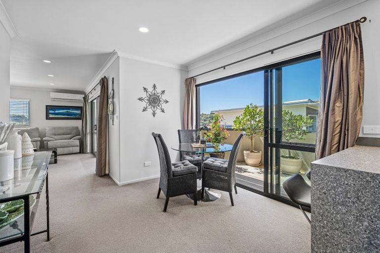 Photo of property in 18 Ko Place, Pyes Pa, Tauranga, 3112